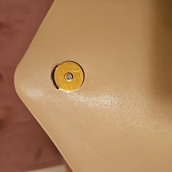 Authentic Saint Laurent Medium Loulou Shoulder Bag - Picture 15 of 17